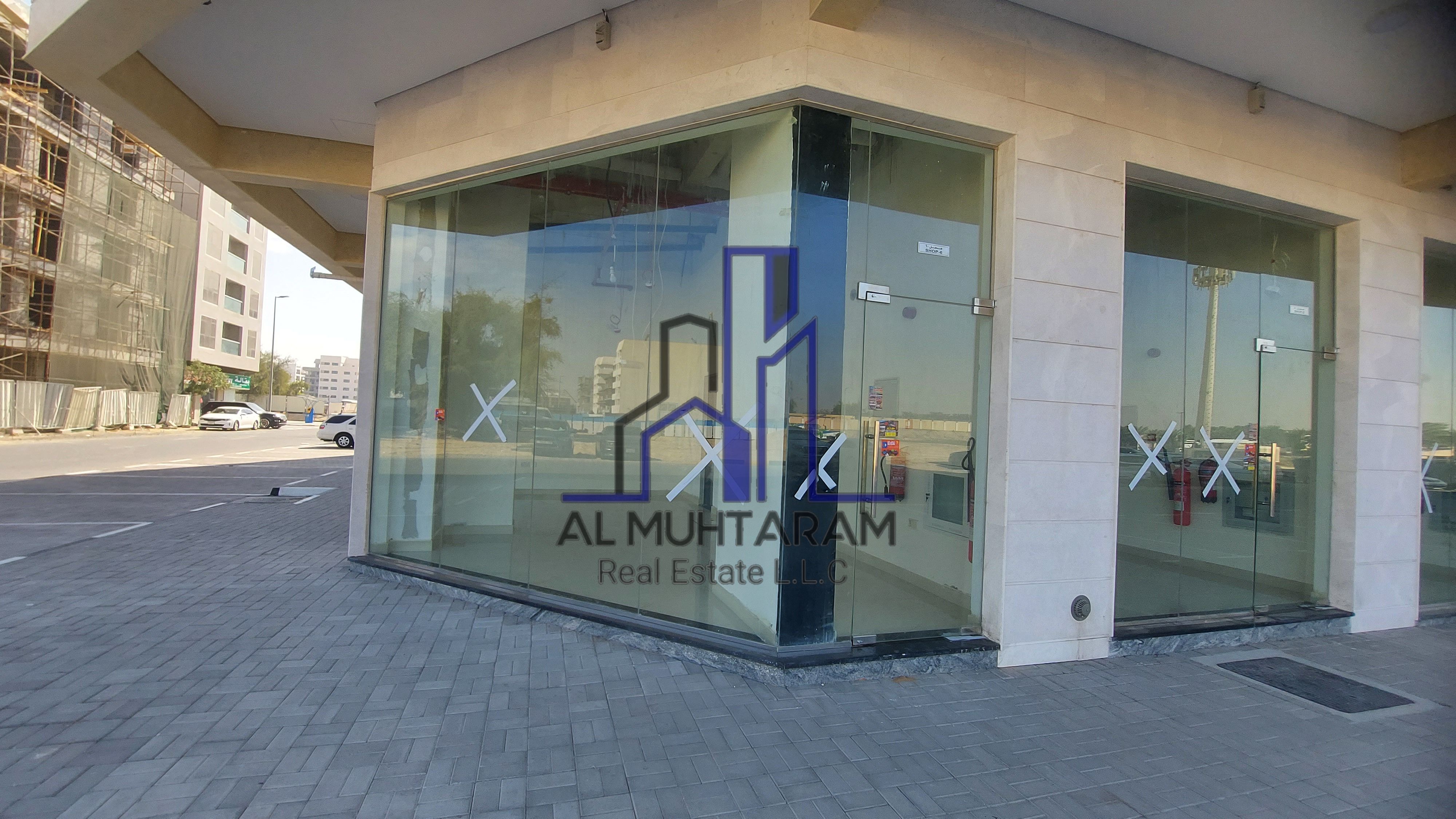 Luxury shop corner brand new building