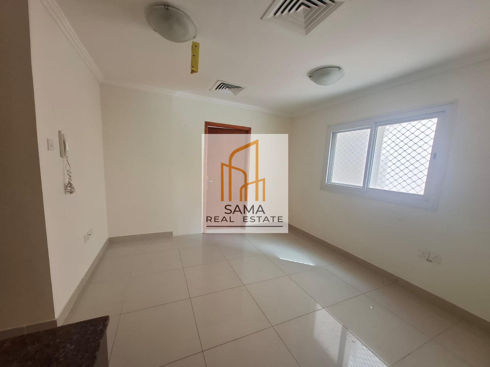 Family 1BR Apartment open kitchen Central AC close to safari shopping mall only 30k muwaileh
