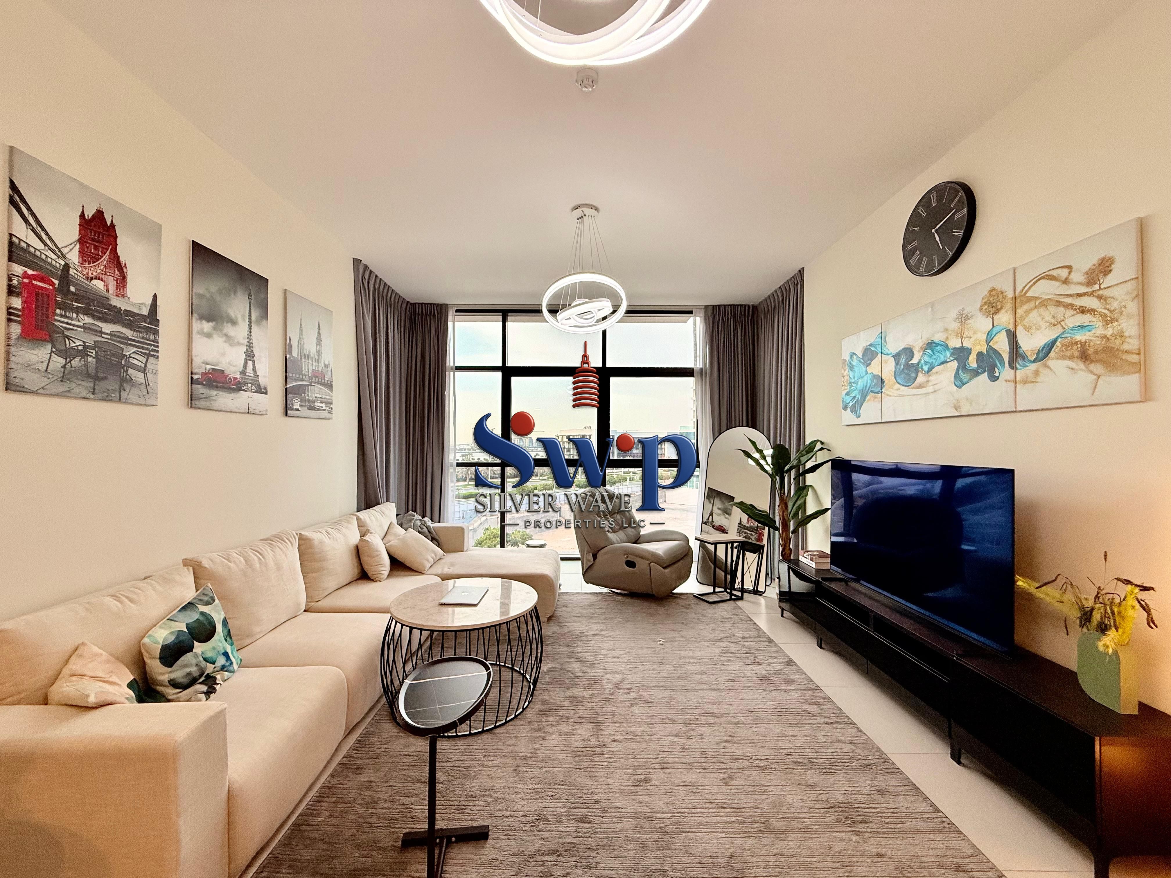 Ready to move | Lavish Apartment | Canal View