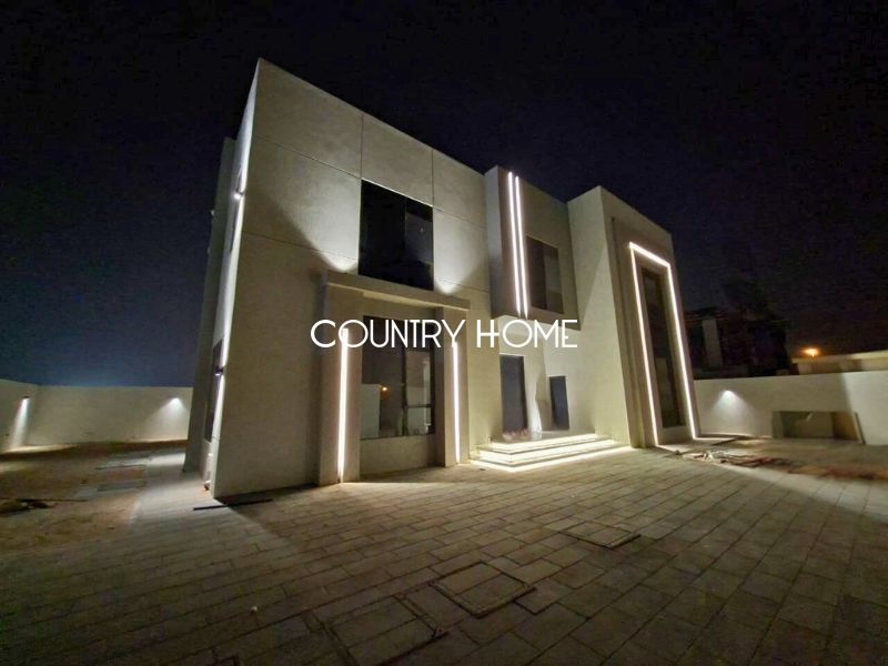 Spacious 5BR Villa with Majlis | Al Aweer