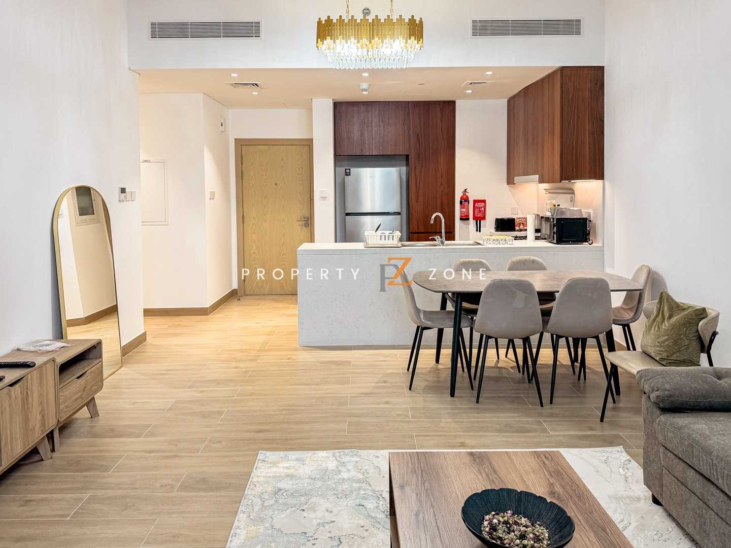 FURNISHED | LARGE LAYOUT | WATERFRONT LIVING
