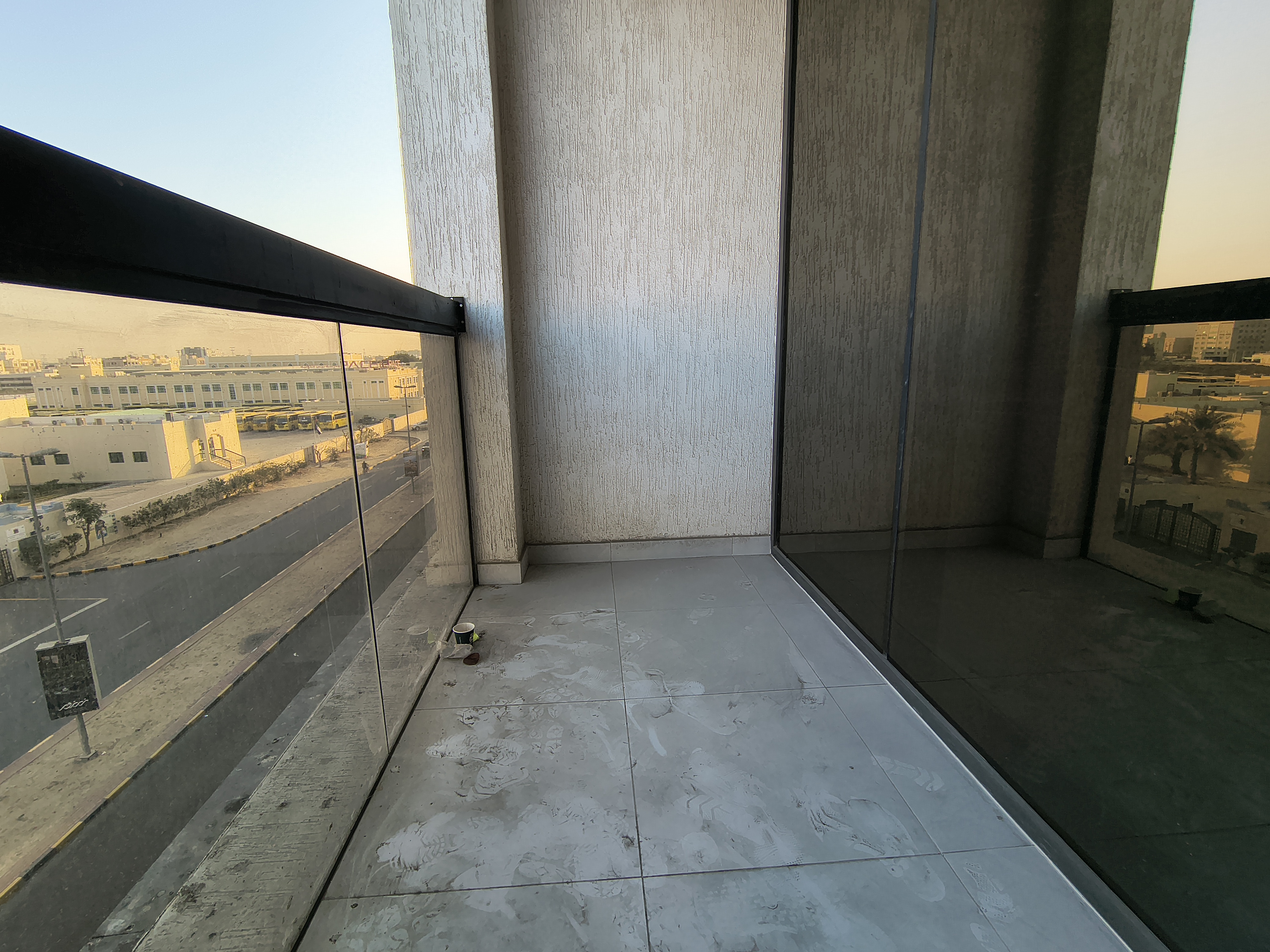 NEW BUILDING BRUGHT SPECIOUS 2 BEDROOM HALL WITH BALCONY WARDROBE BUILT-IN FREE PARKING COVERED FOR FAMILIES ONLY READY TO MOVE 63 K FINAL