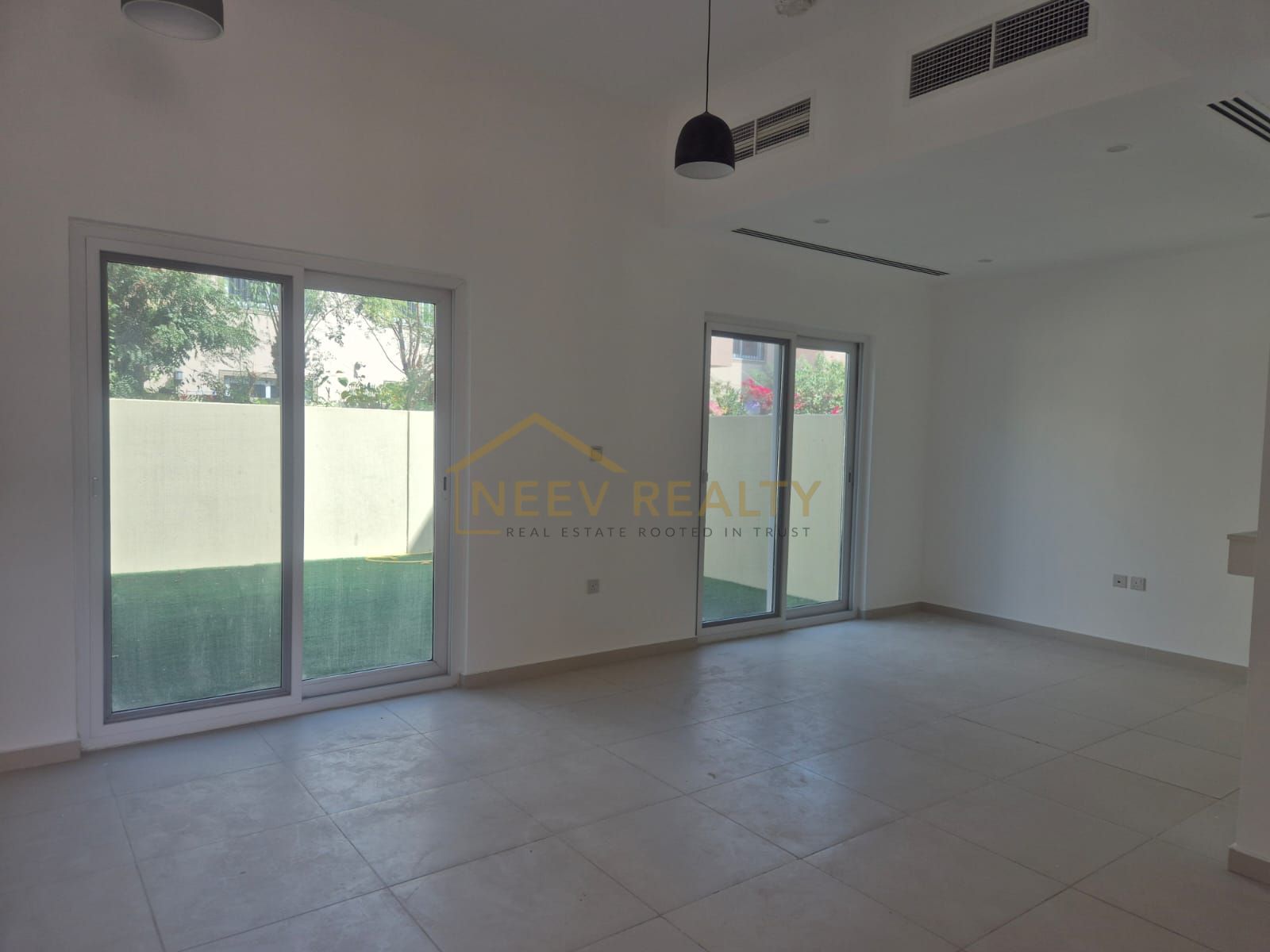 Unfurnished | Private Garden | Vacant | Ready to move in