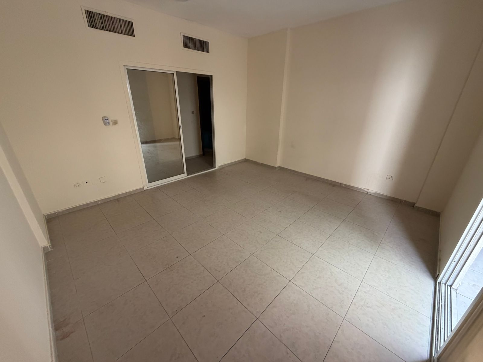 3 Bedroom Apartment for Annual Rent – Al Nuaimiya, Ajman Prime location near Al Hikma School