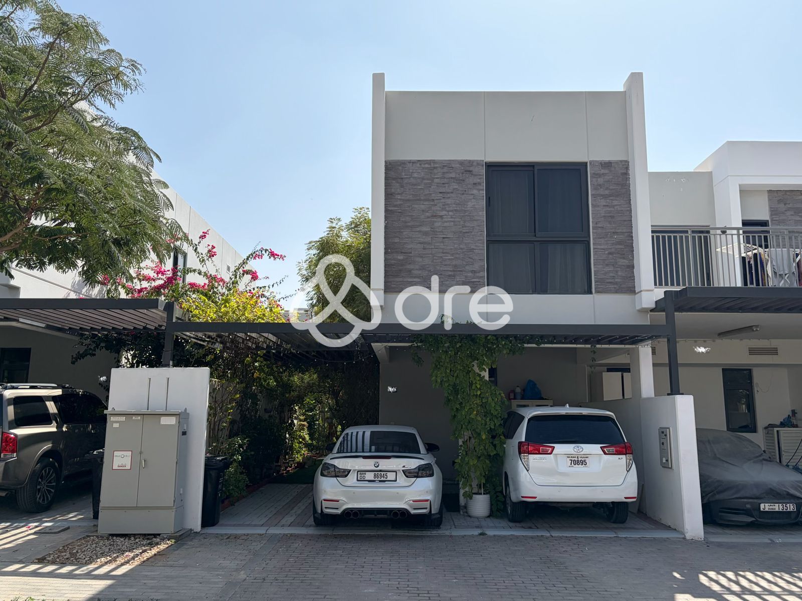Ready To Move | Corner Unit | R2- EM