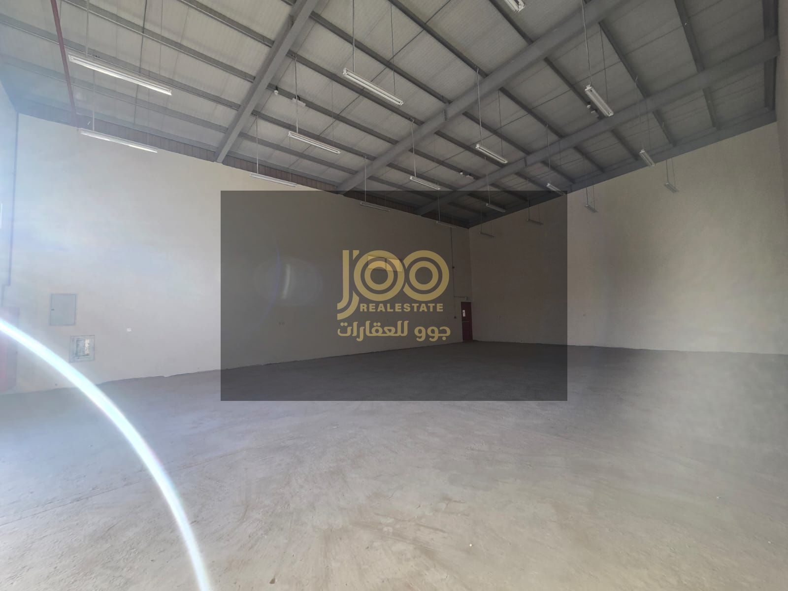 Warehouse in Umm Al Quwain Industrial Area, prime location. Electricity 77. Suitable for all activities.
