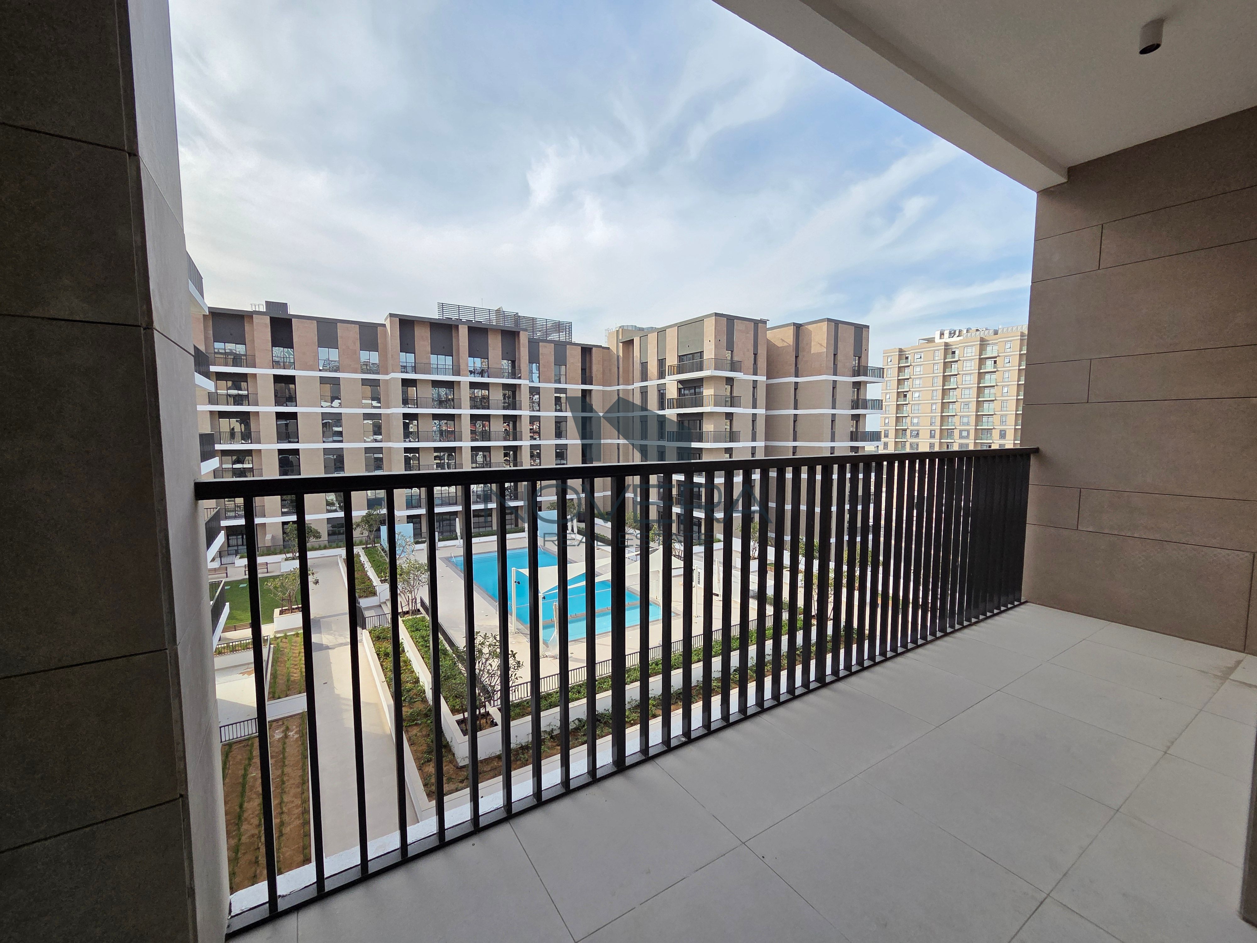 Family | Spacious Layout | corner | Sea view