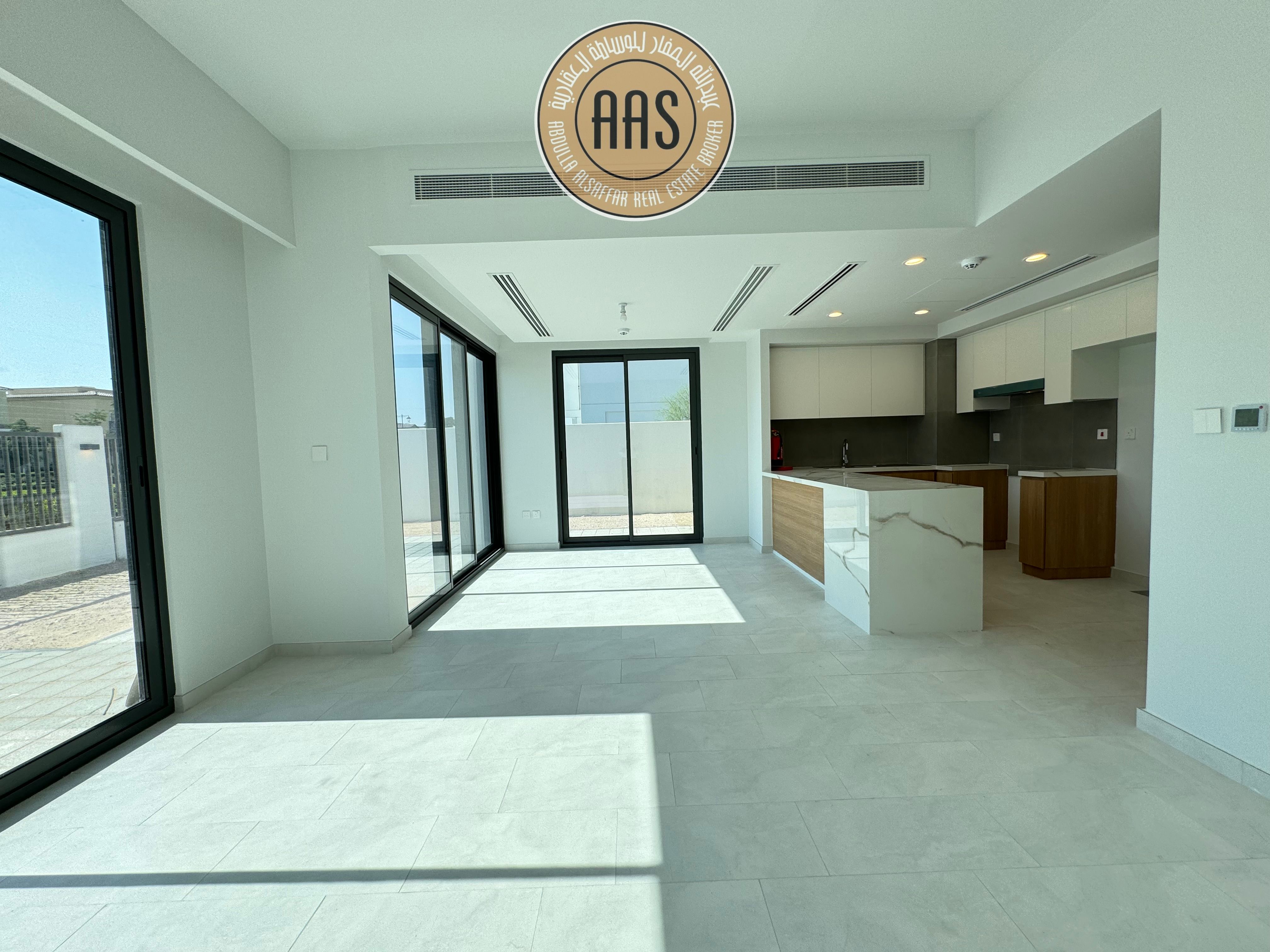 Best Deal ! 4Bedroom + Maid’s Townhouse Villa For Rent in La Rosa Villanova