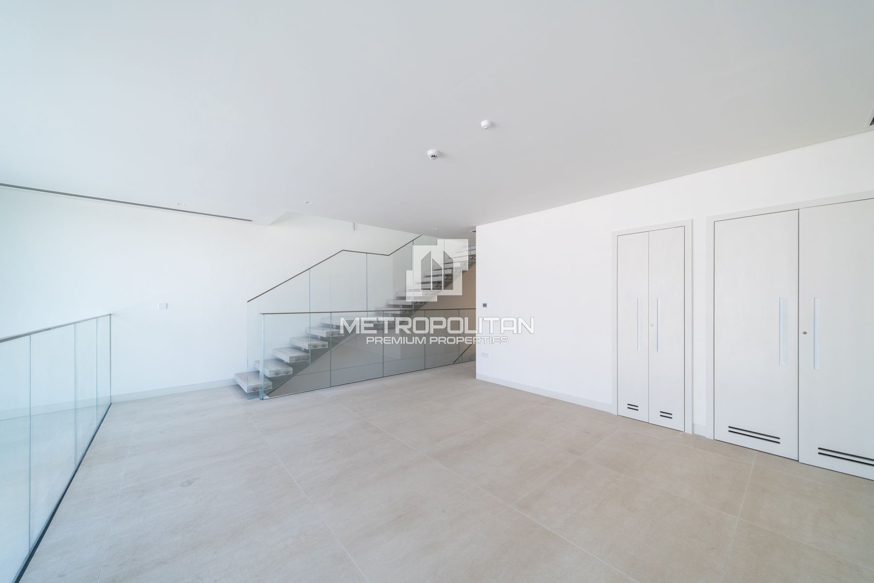 Boutique G+2 | Two Cheques | Prime Location