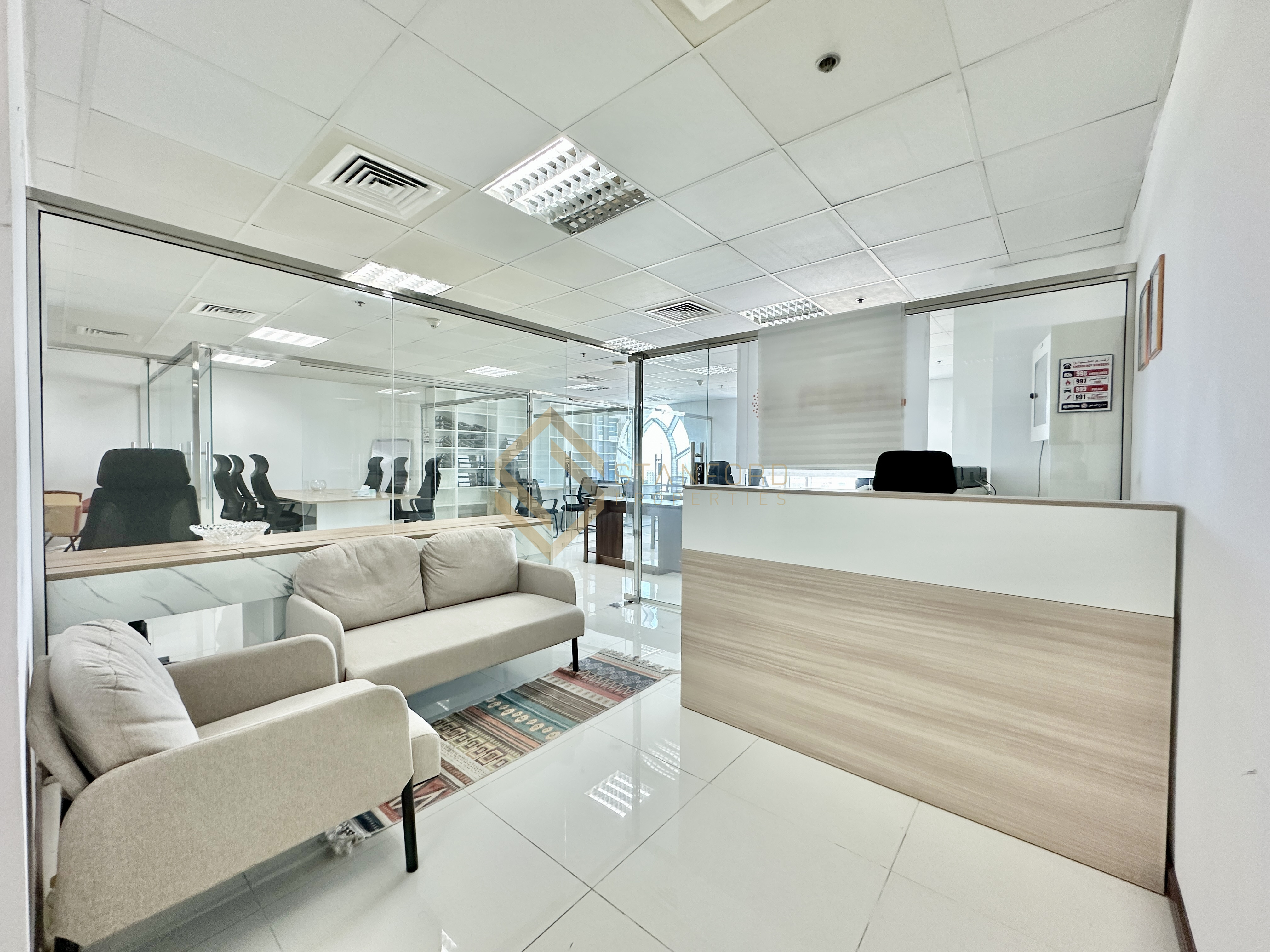 Fully Furnished | Bright Unit | 3 Cabins