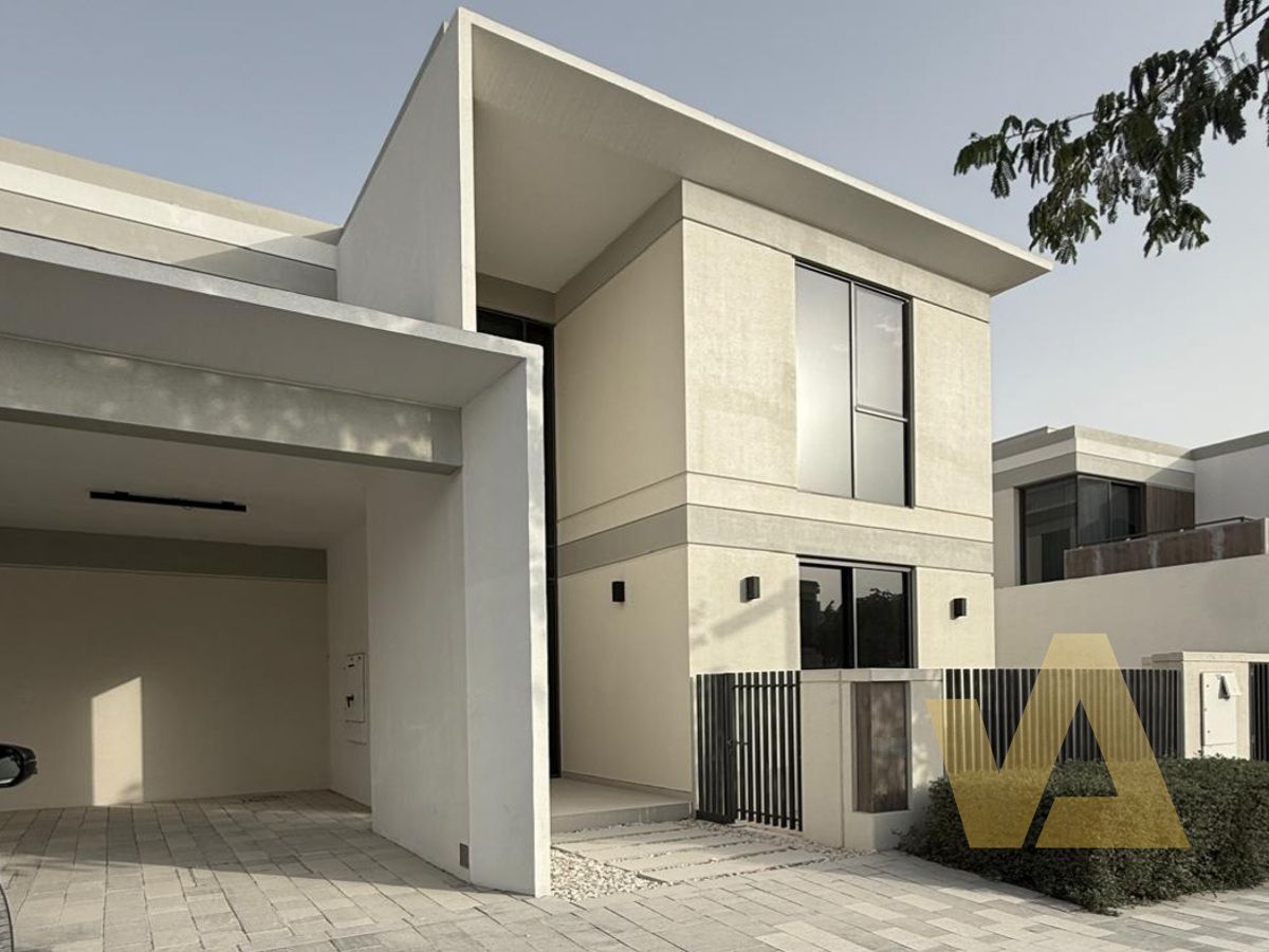 Ready to Move| Brand New| Huge Plot Closed Kitchen