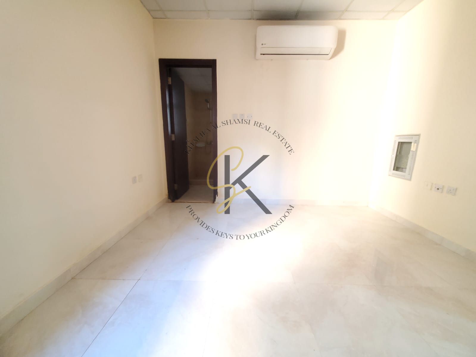 Spacious 460 Sqft Unfurnished Studio for Rent in Muwailah, Sharjah | Prime Location | Full Building Amenities