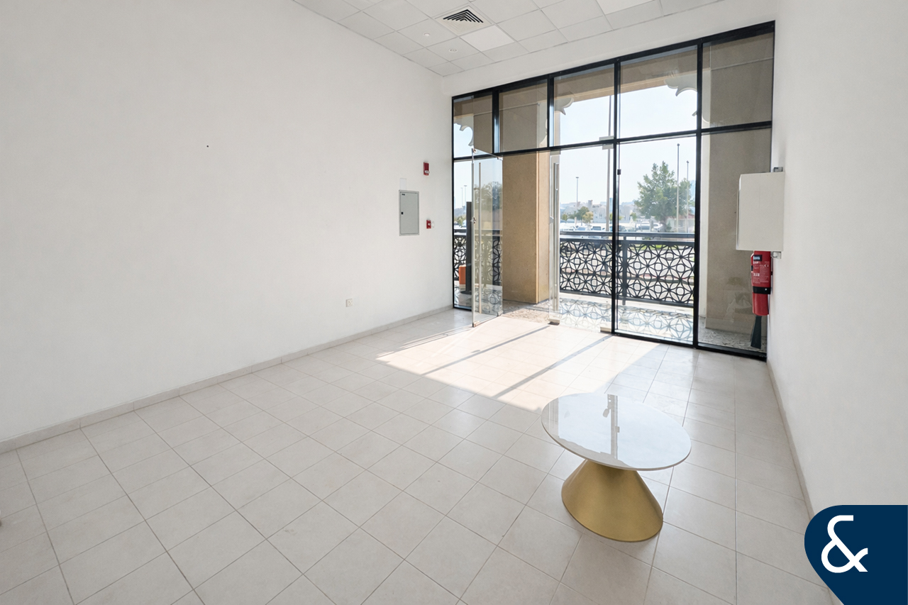 Retail Unit | Street-Level Visibility