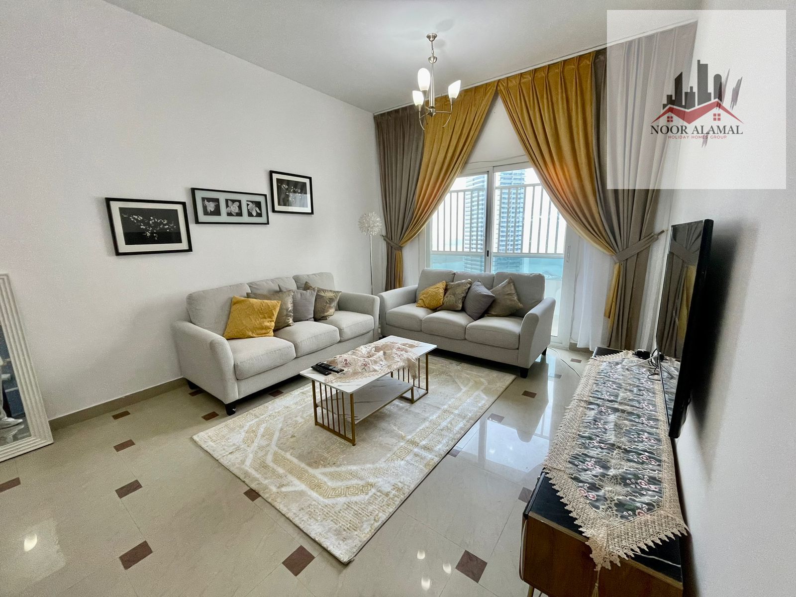 A room, a living room, a kitchen, and 2 bathrooms. Super deluxe furnishings. Overlooking Al Mamzar Lake. The price is 5500 including internet