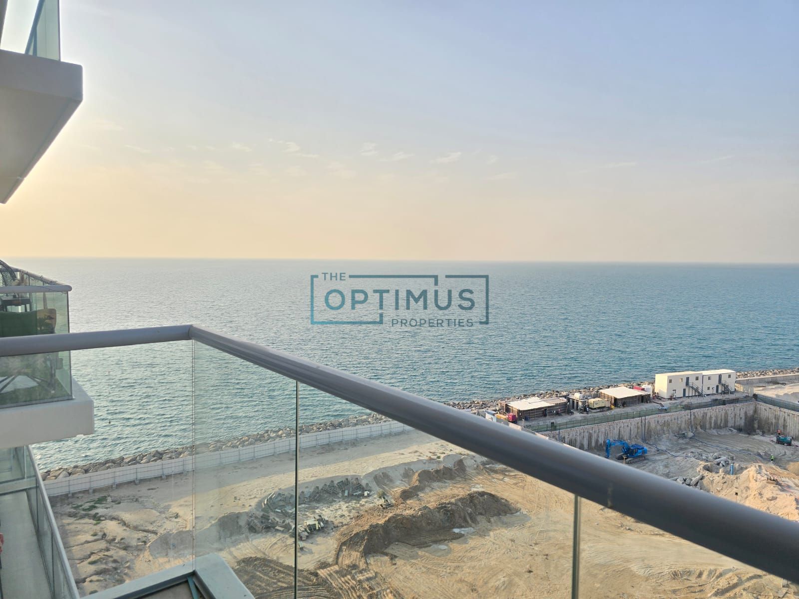 Sea View |Un-furnished| Vacant