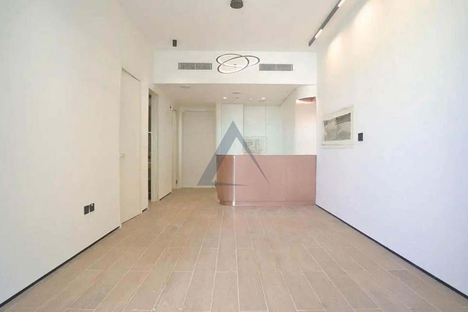 Modern 1BR | Close to Mall | Near Completion