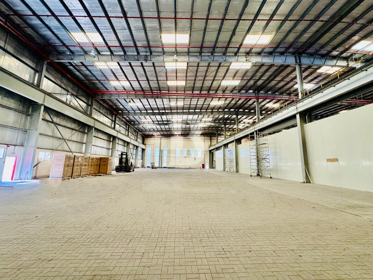 VACANT UNIT | HIGH POWER | 76,000 PLOT AREA