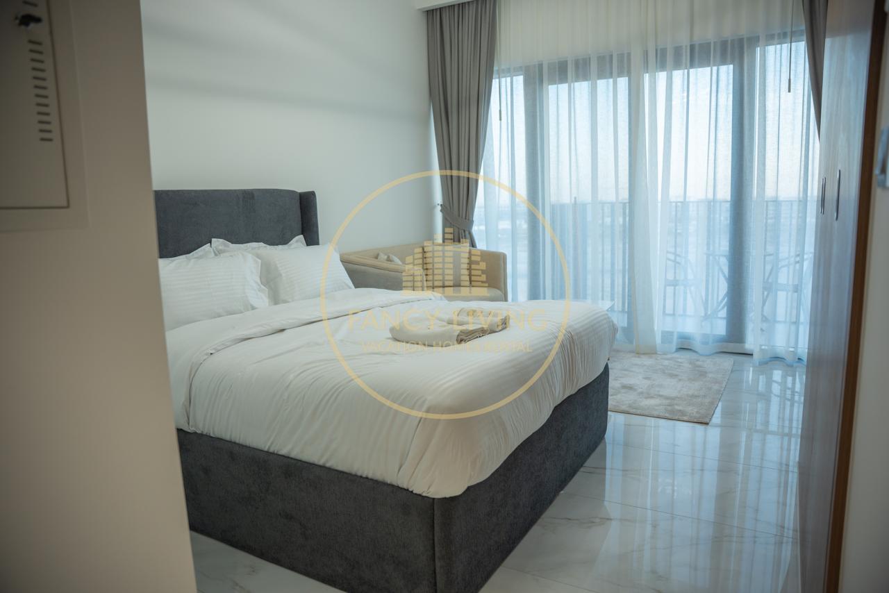 - Mirage Central Studio Heart of Studio City