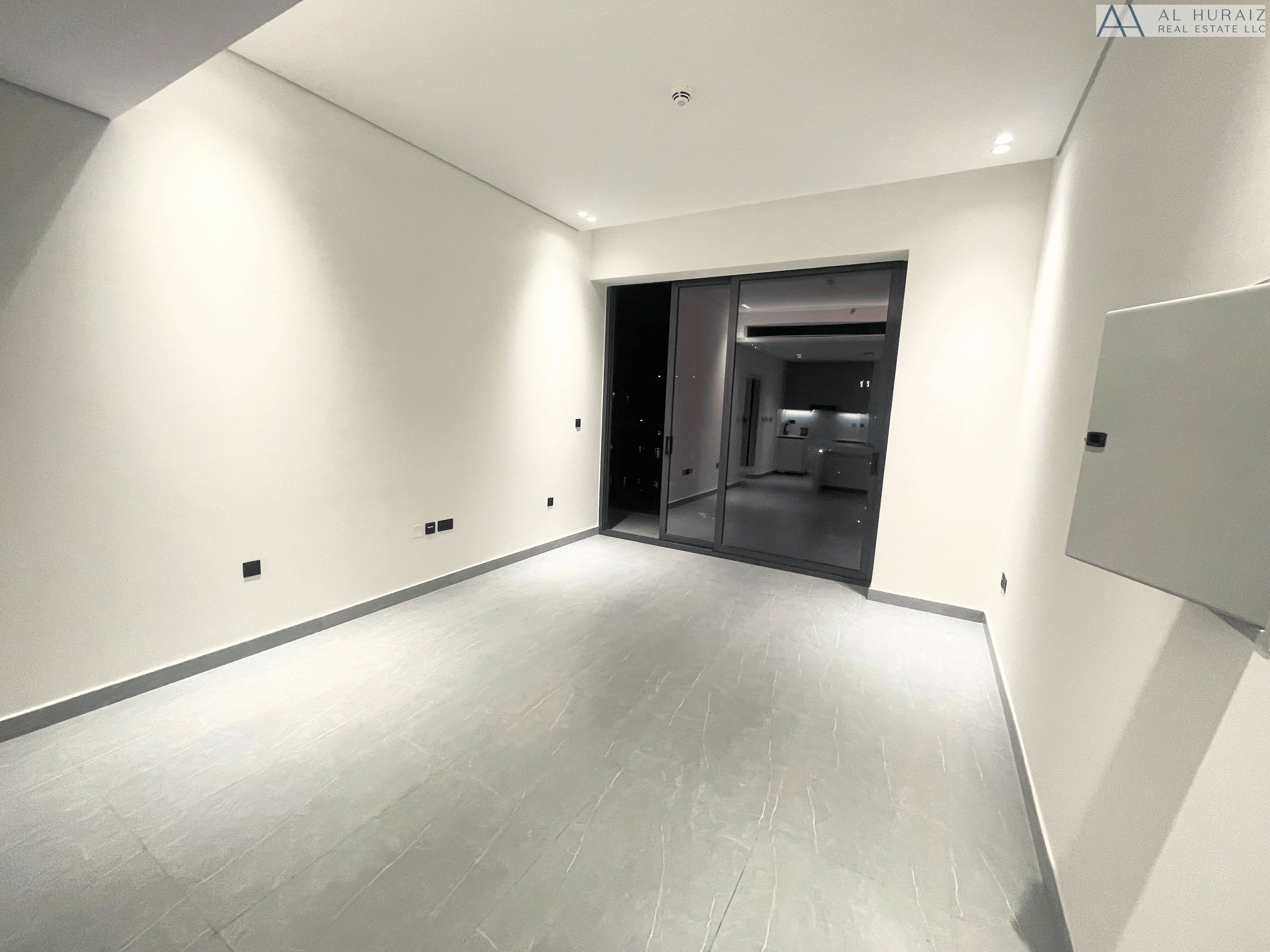 Huge 2 BR | Corner unit | Brand New