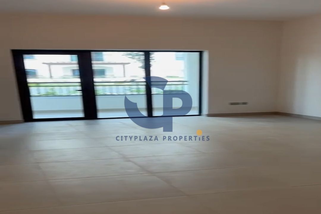 Stunning 1BR+S APT | Fully Furnished | Prime Area