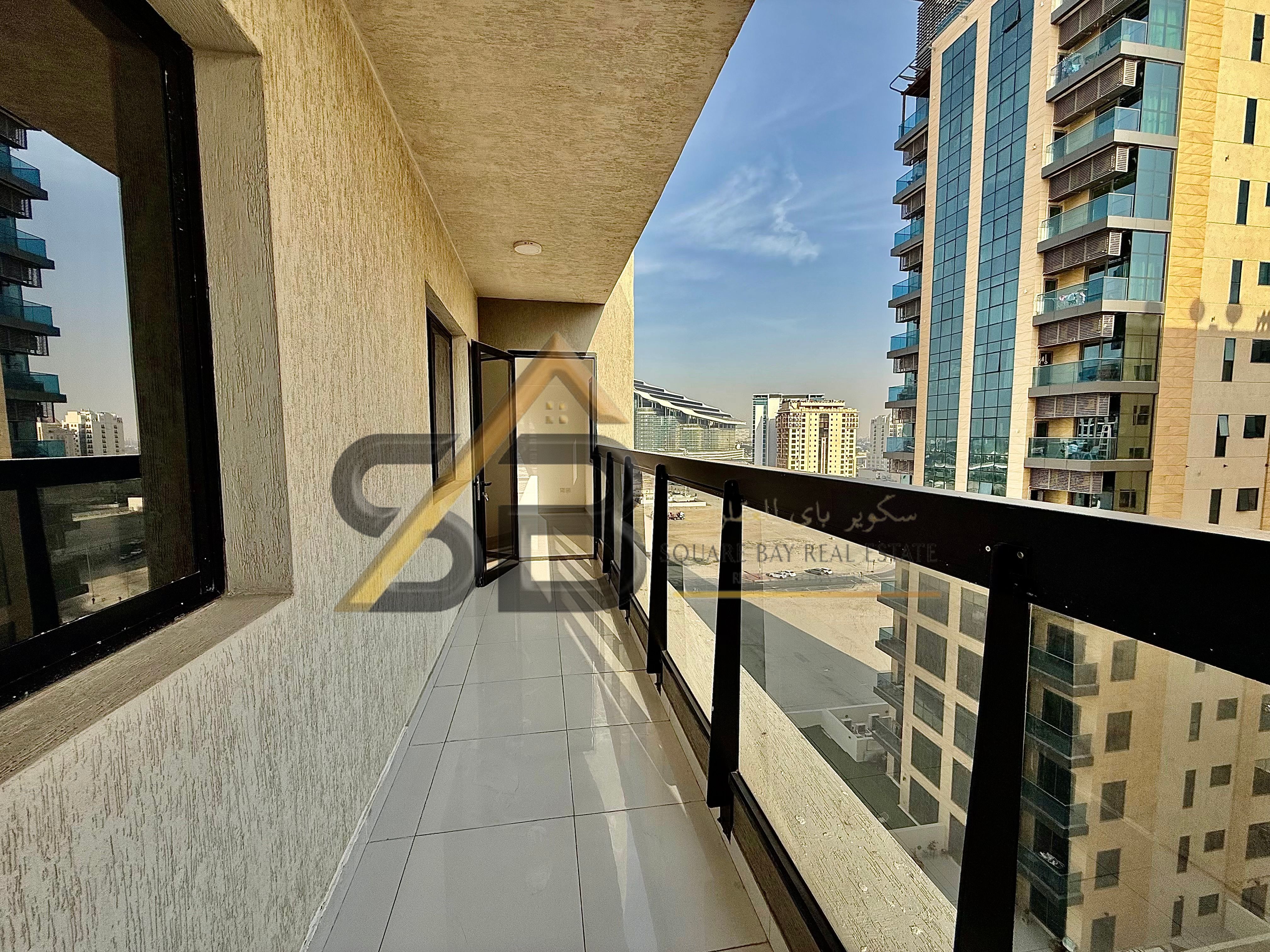 Close to Metro 3 Bedroom Hall With Store All Facilities In Al Jaddaf