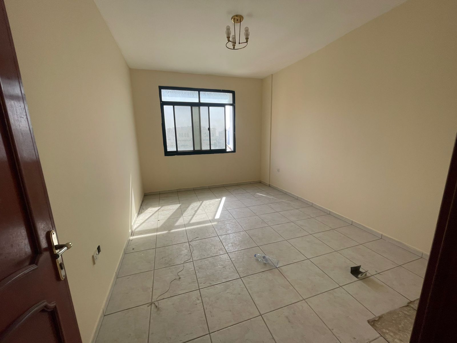 Free AC + open view + prime lively location close to all services (malls & cafes)