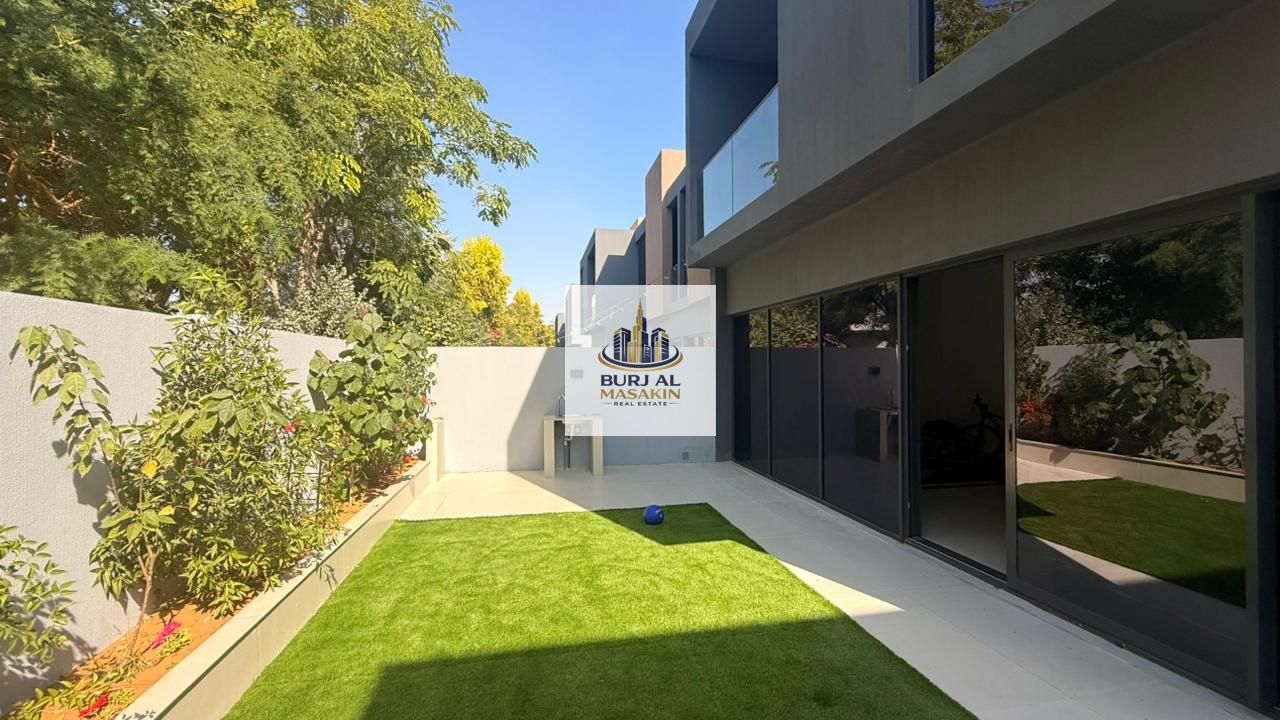 Premium 3BHK End Corner | Landscape Facing | 2500 Sqft