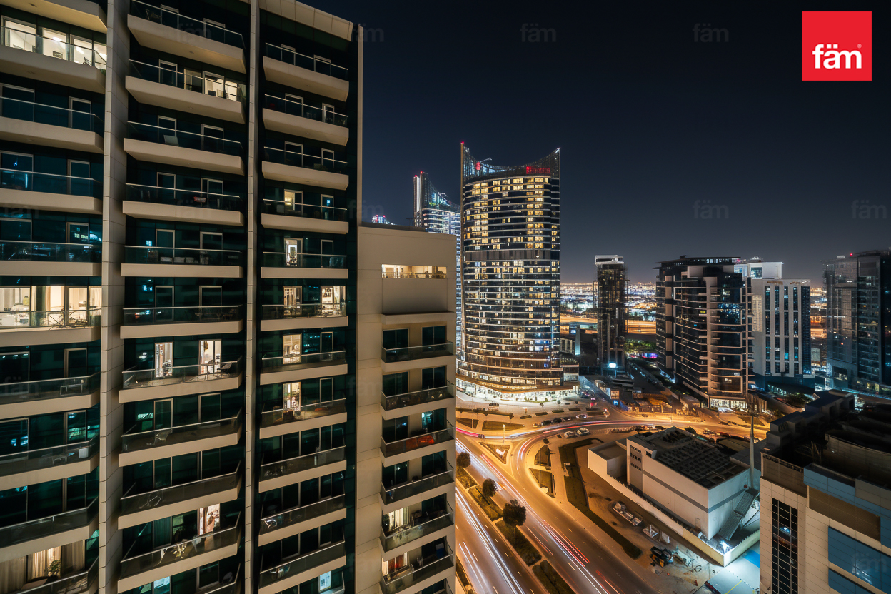 Canal View | Airy and Spacious | Mid Floor