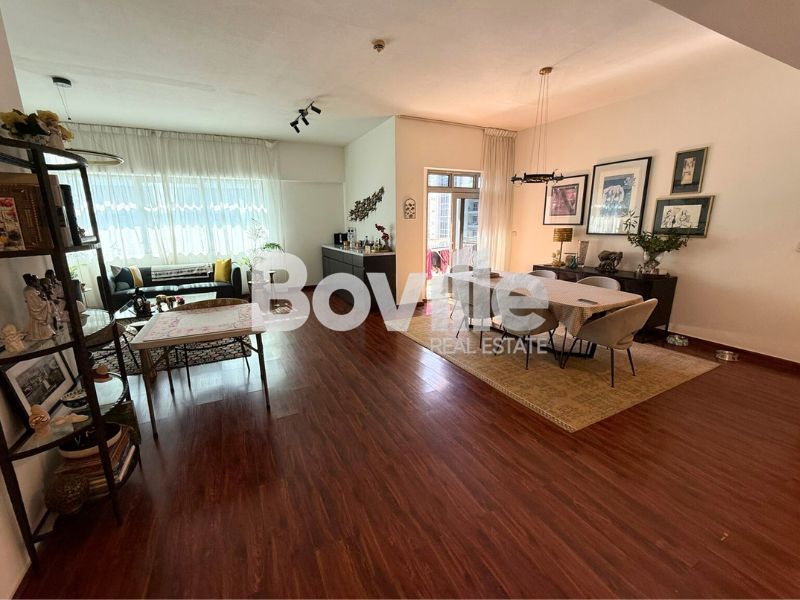 3 BEDROOMS ENSUITE + MAID + STORAGE | UPGRADED | NEAR METRO