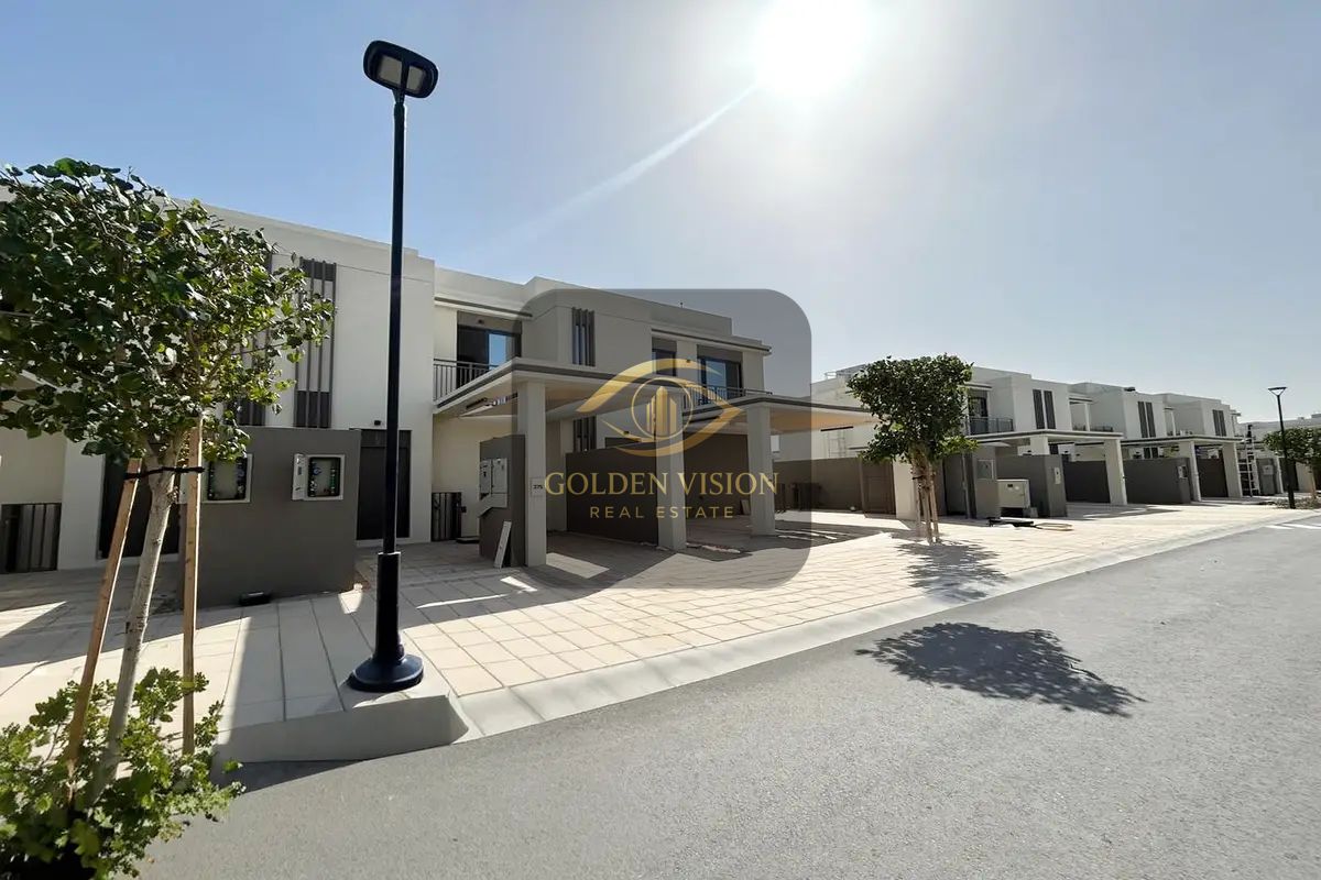 Brand new Falcon townhouse available to move in