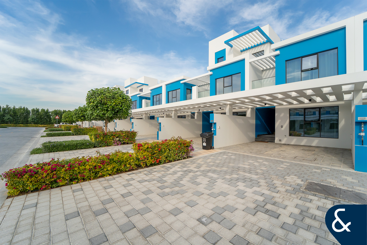 Open Park Views | Single Row | Furnished