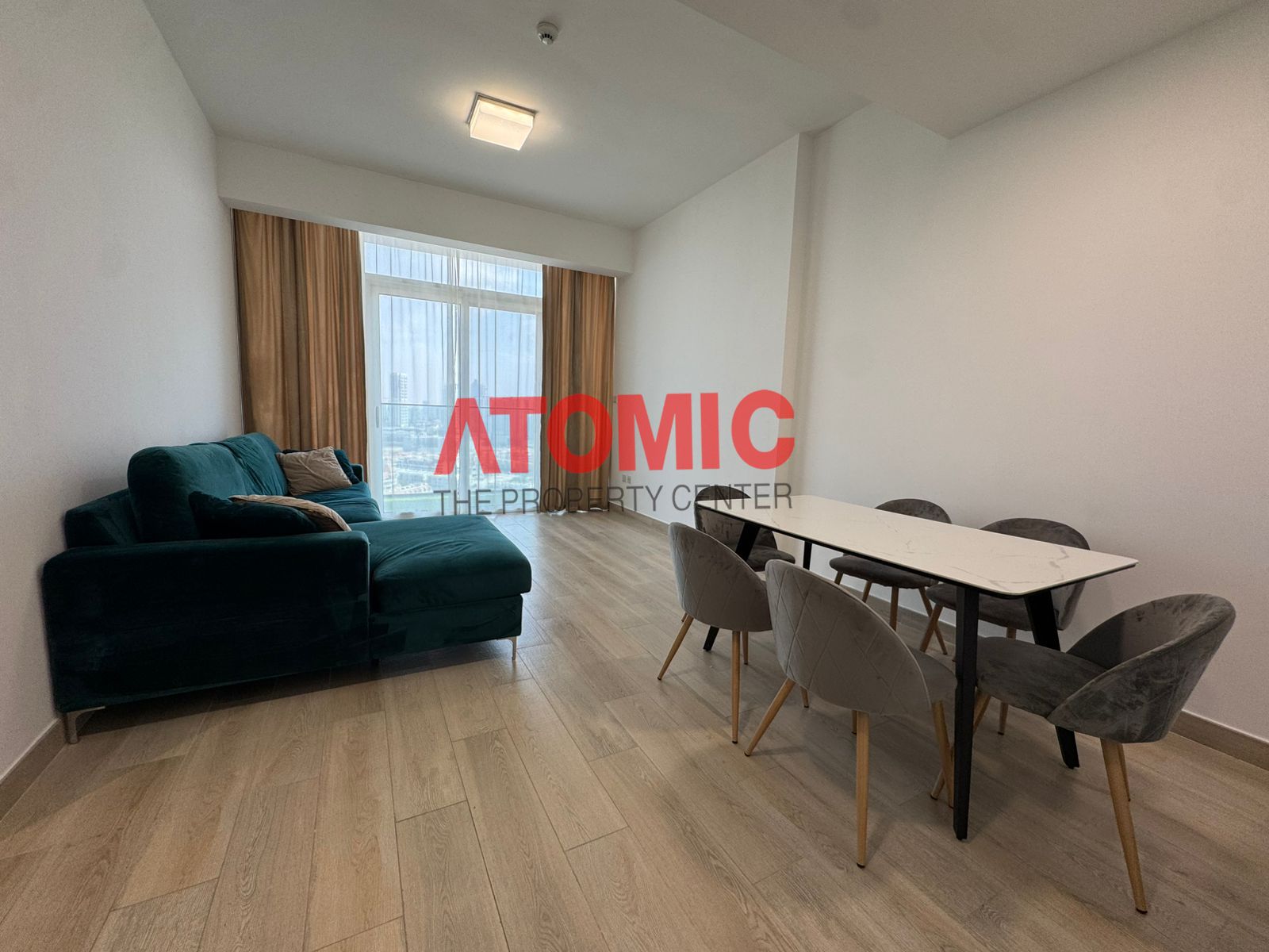 Nicely Furnished | 4 Chq | High Floor |Very Bright