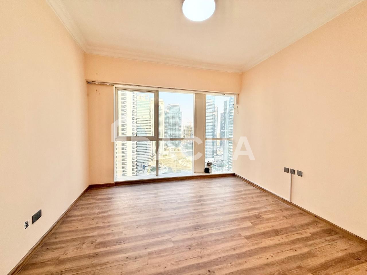 FULLY UPGRADED | SPACIOUS | VACANT