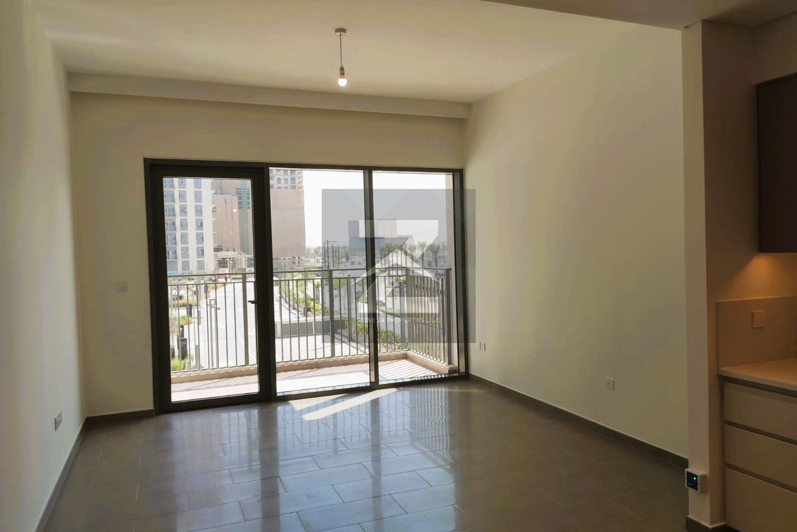 Vacant 17 March | Unfurnished | Prime Location