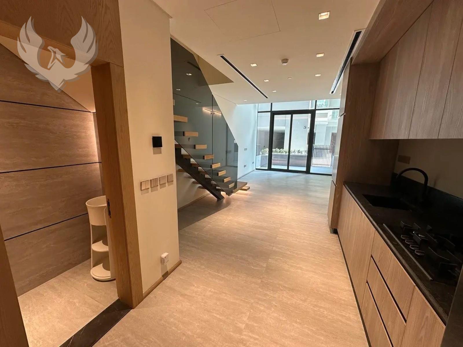 Penthouse Duplex | Walk In Wardrobe | Vacant Soon