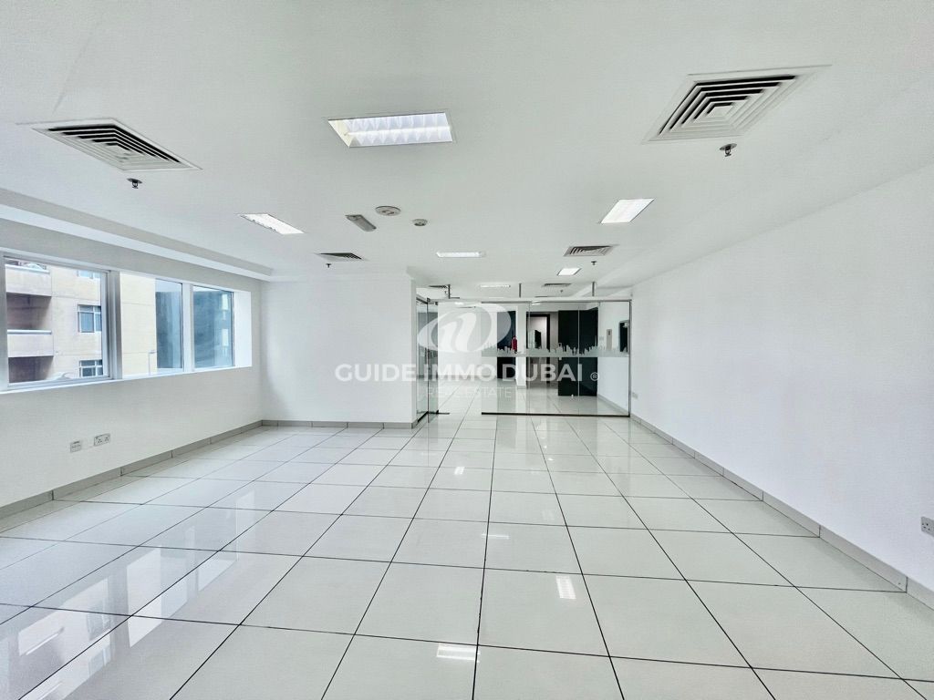 Fully-Fitted | Partitioned | Low Floor | Chiller Free