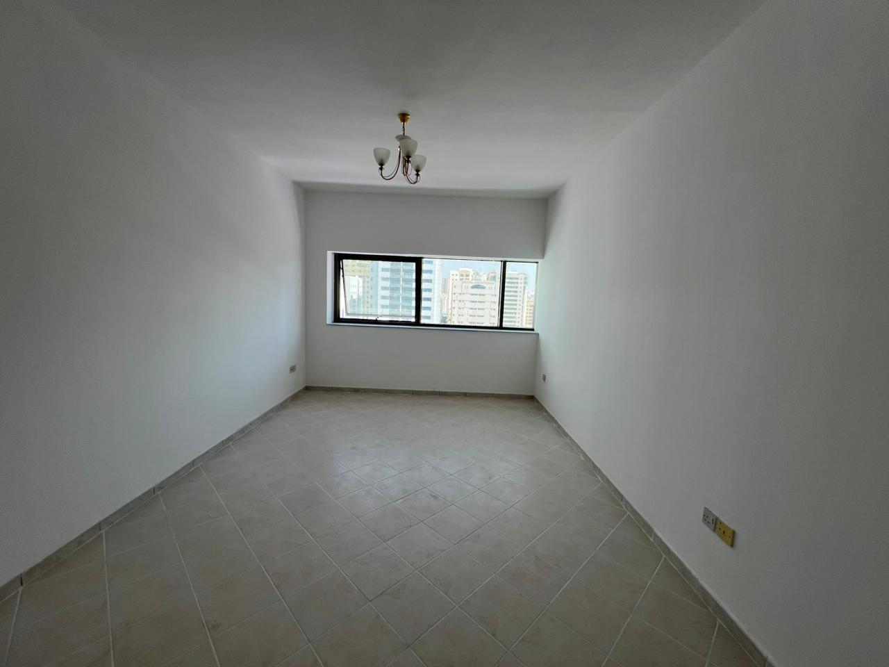 AC free | Wadrdrobe | 6 Payment | Parking
