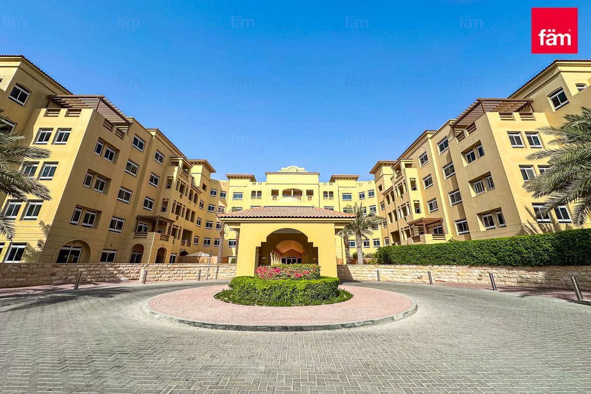 Large Layout with Maids and Community Amenities