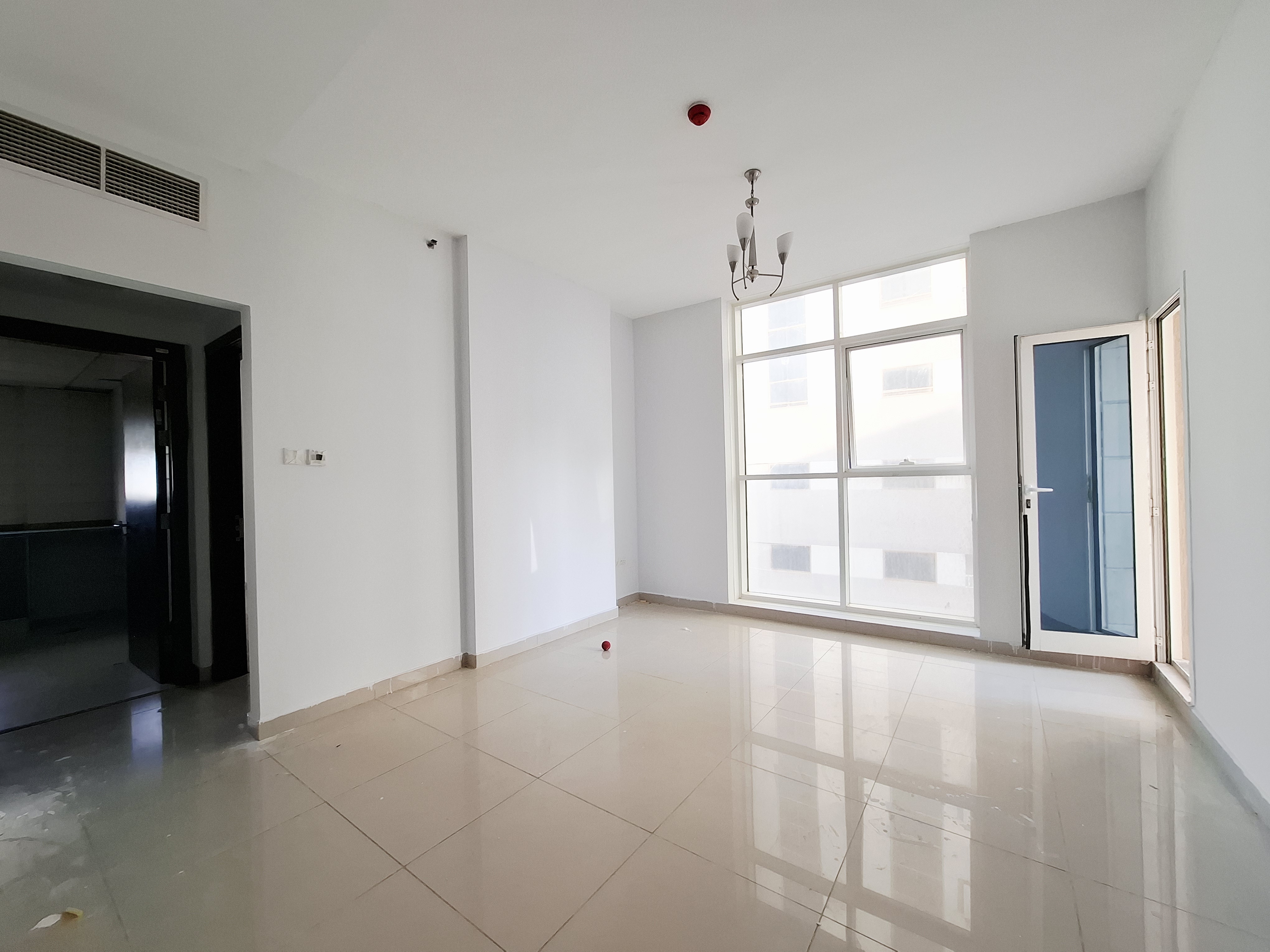 Cozy 2-BHK | Chiller Free | Corniche View | Balcony | Master Bed | Wardrobe | for family |Prime Location
