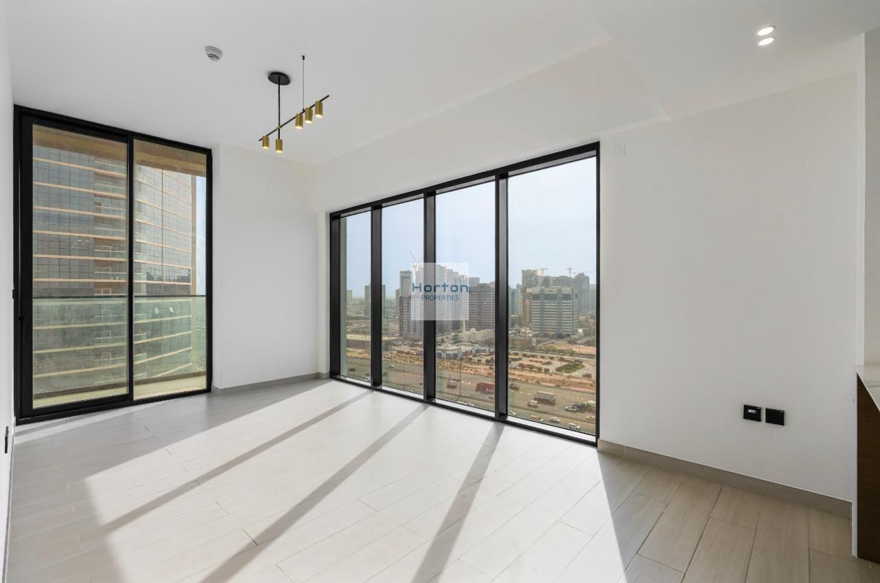 COMMUNITY VIEW I MODERN LAYOUT I BRIGHT&SPACIOUS