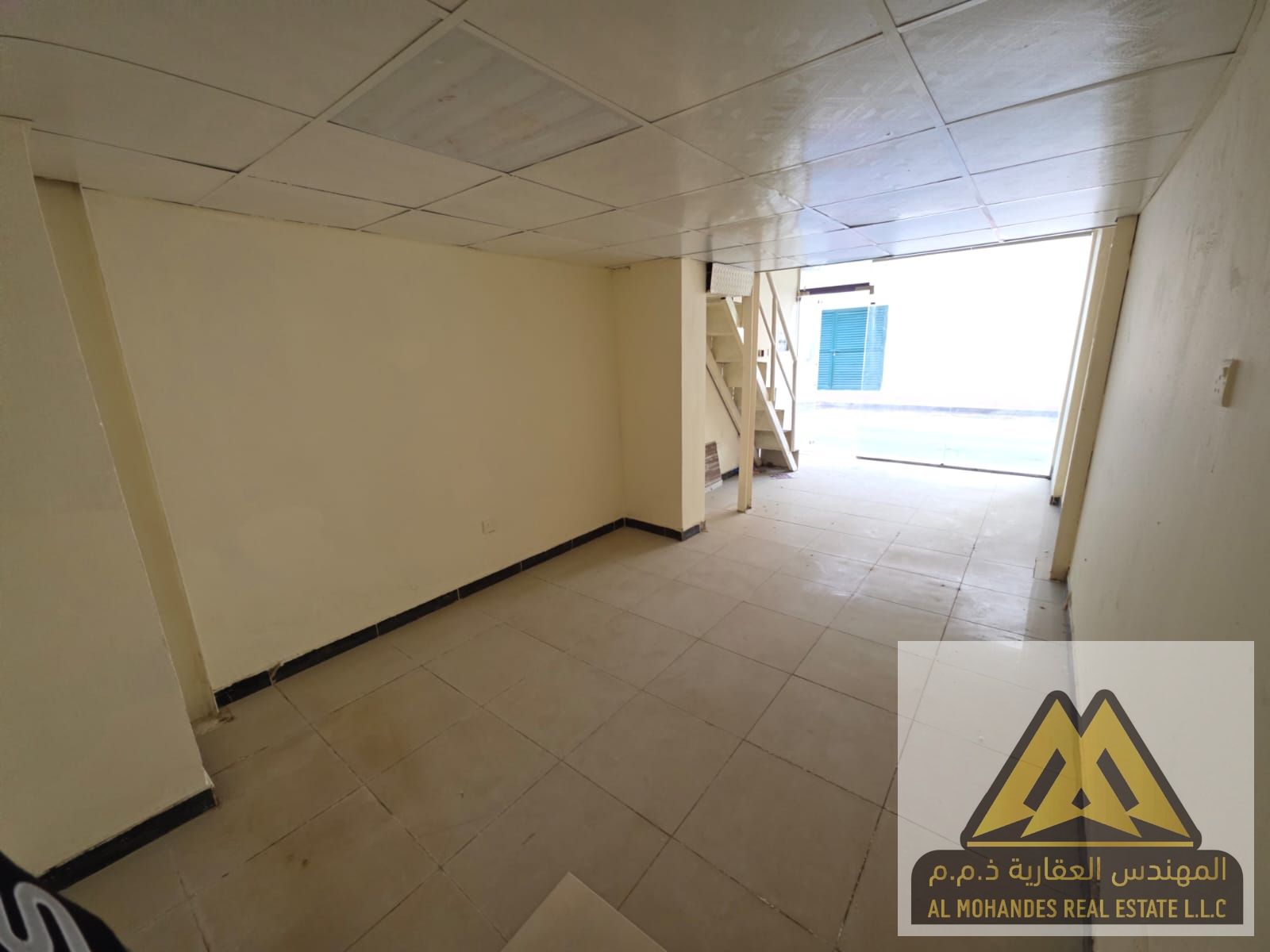A prime location suitable for various activities; ample space with a mezzanine.