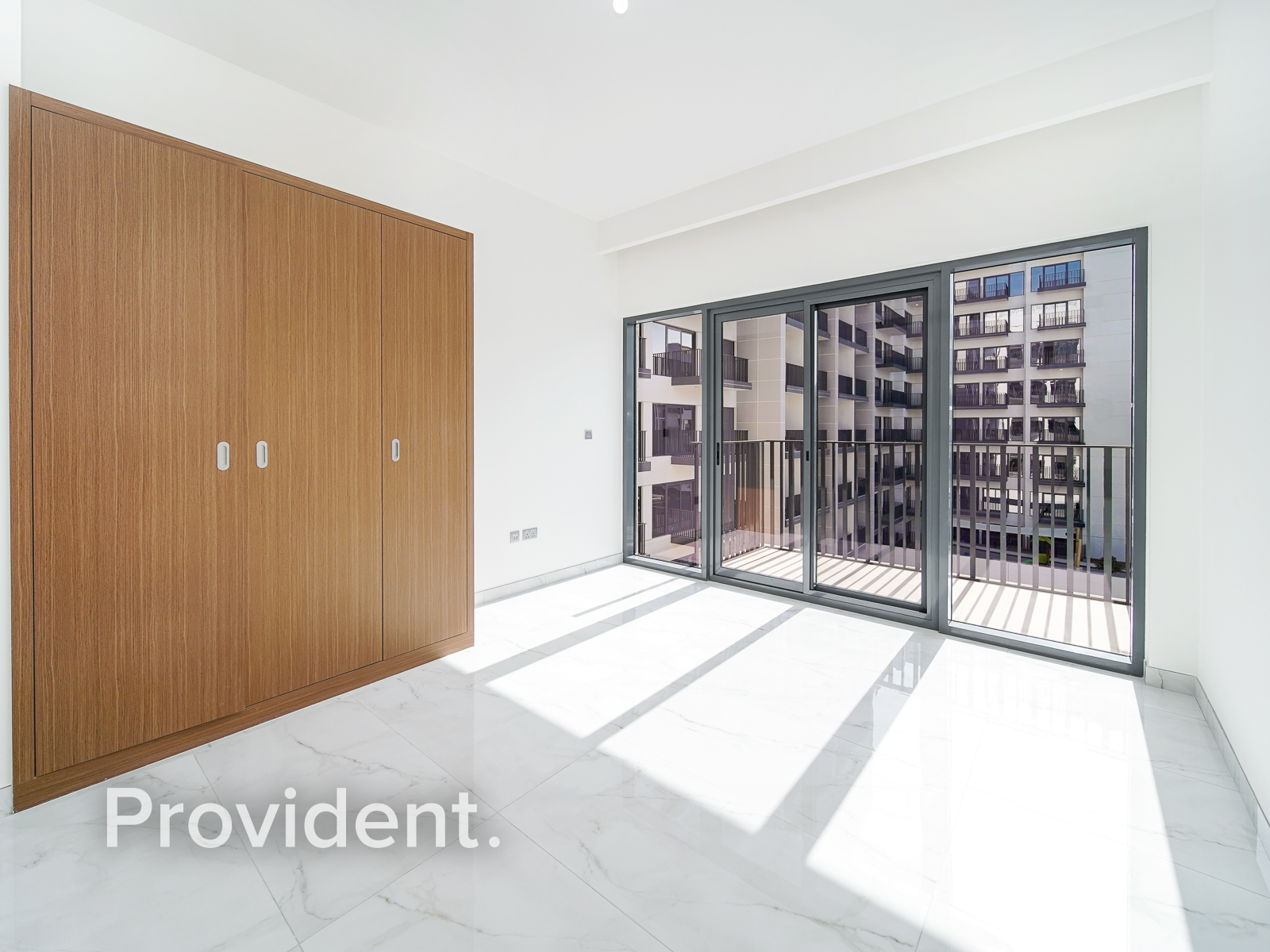 Lagoon View | Brand New | Stylish Living