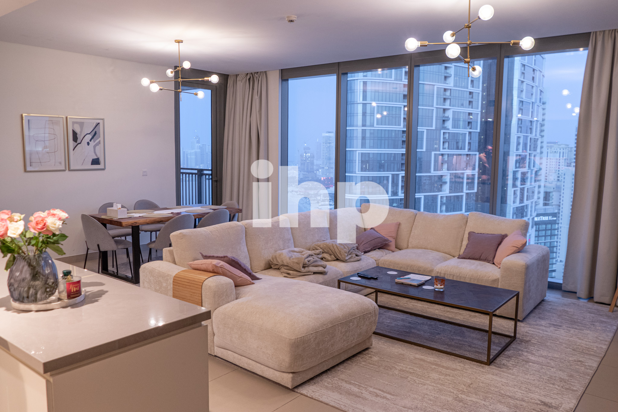 Chiller free|Marina & Burj Al Arab views|Maid Room