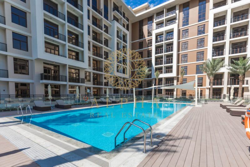 Spacious Layout | Vacant Apt | Balcony and Parking