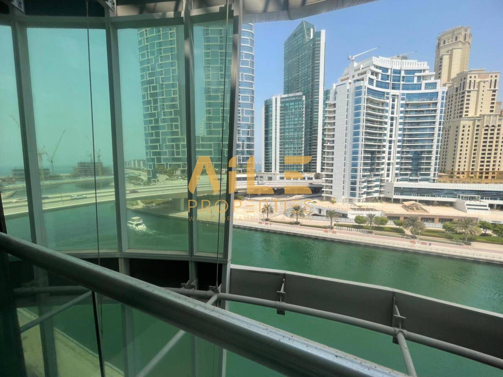 VACANT | HUGE LAYOUT | FULL MARINA PANORAMA VIEW
