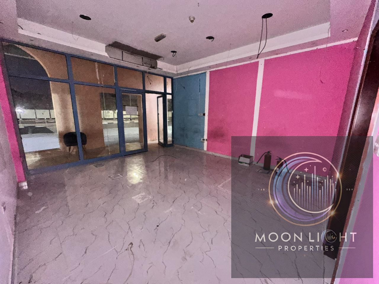 WELL-LOCATED, AFFORDABLE COMMERCIAL SHOP, PERFECT FOR ANY KIND OF PURPOSE