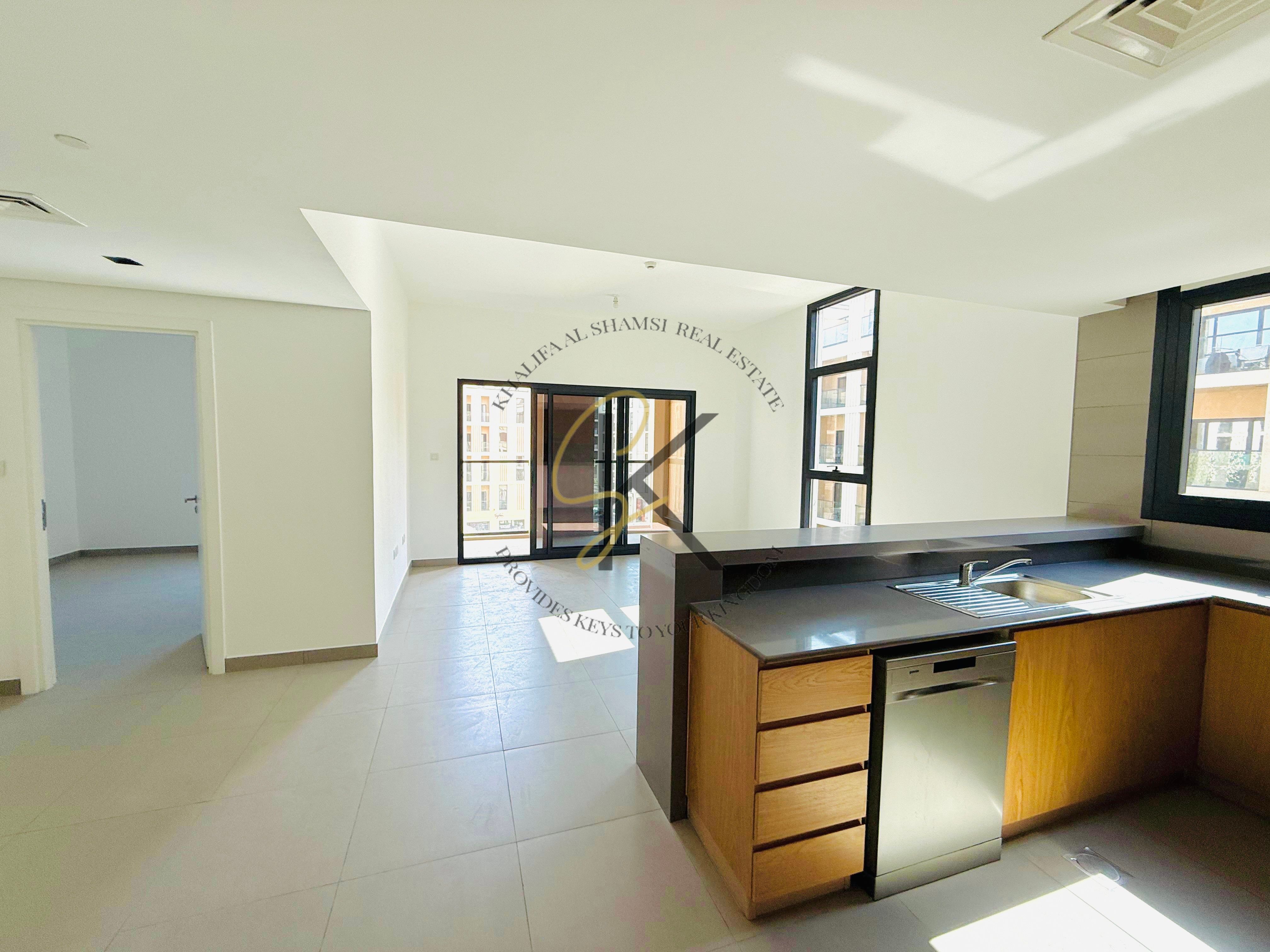 Luxury 1bedroom apartment with 2 washroom with gym with pool with covered parking