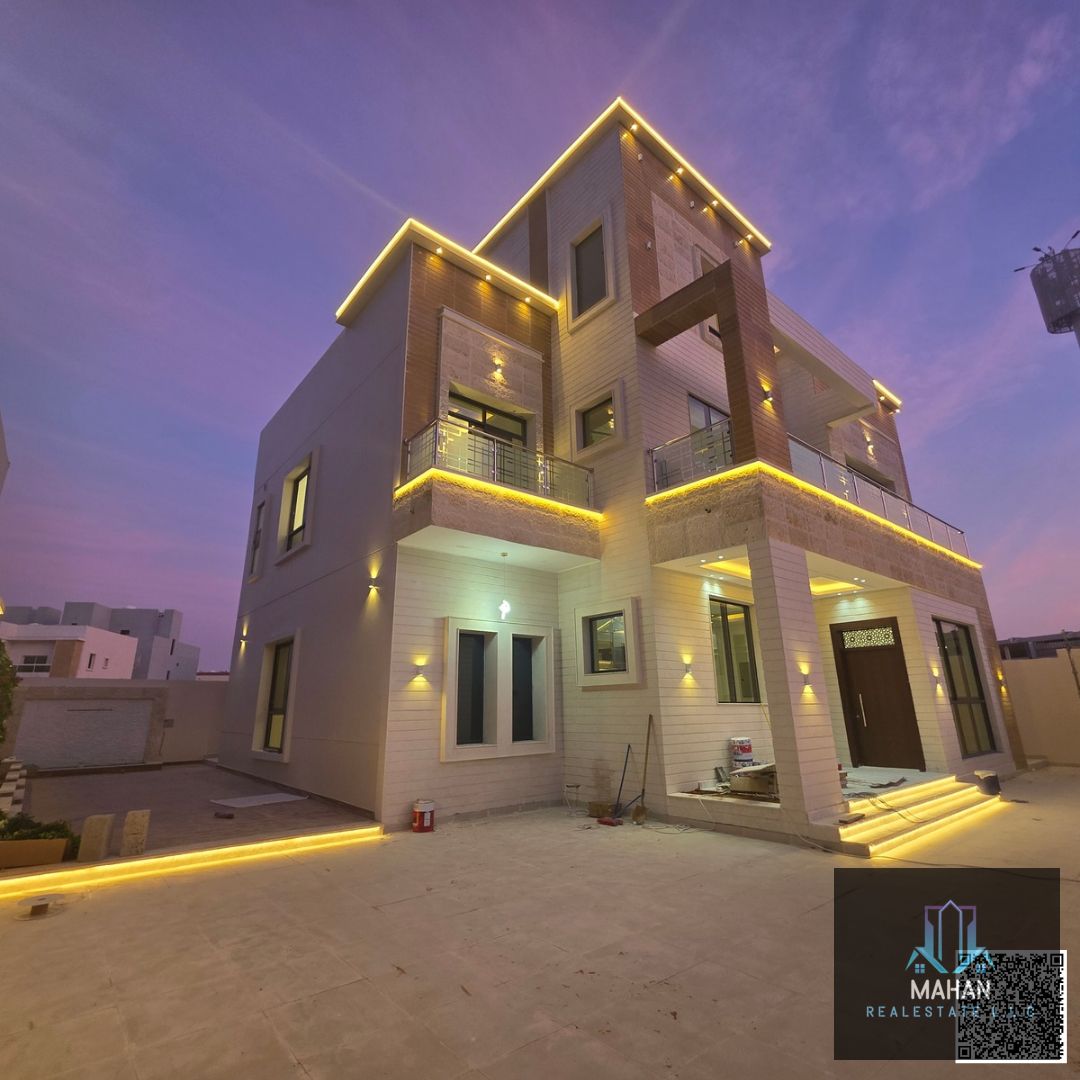 Land 4305 sqft Buildup 3800 sqft 6 Bedroom Price 2.5 Million With/Including Registration Fees Prime Location Corner Villa