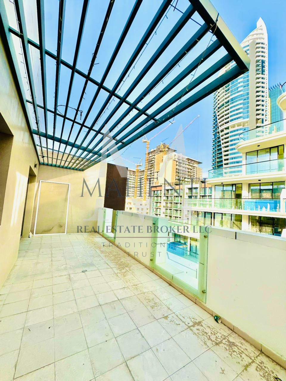 PEACEFULL | LUXURIOUS | SPACIOUS | PARKING | BALCONY