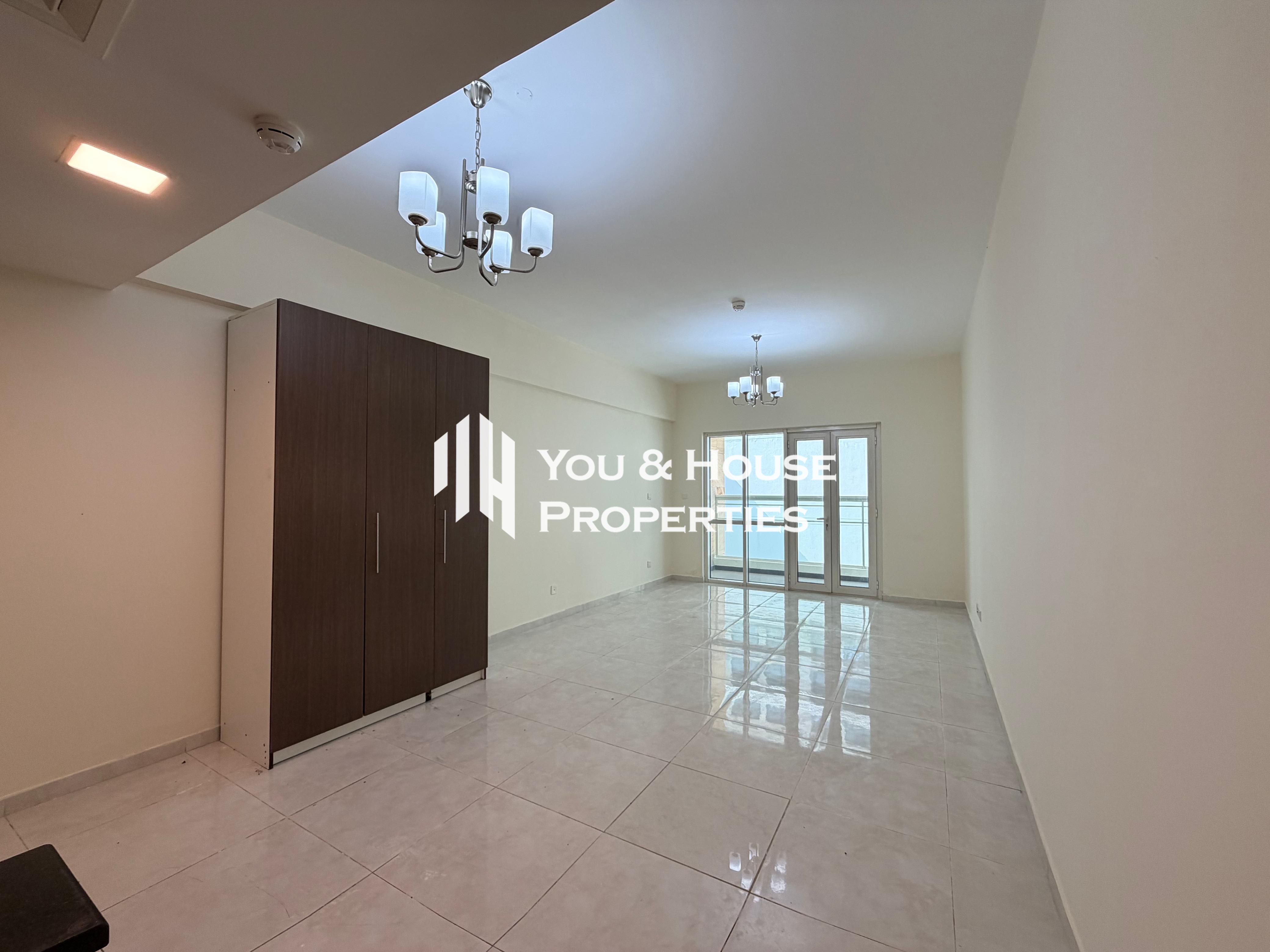 Well Maintained Unit For Rent I Comfortable Living I With Pool View